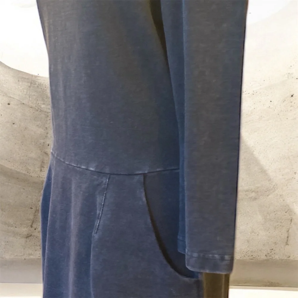 GUESS Designer dress. Chic Modern style - Picture 5 of 7